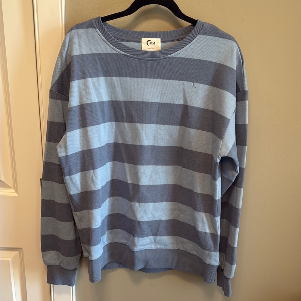 ZYIA Blue Boxy Long Sleeve Hoodie